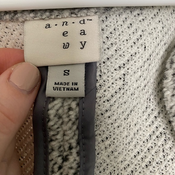 A New Day gray sweater - Picture 3 of 3